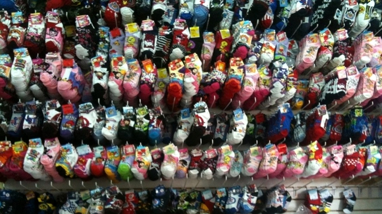 Οι παράνομες… κάλτσες έφεραν «βραχιολάκια»