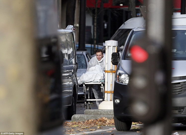 Πτώματα ανασύρονται από το Μπατακλάν