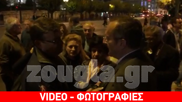 Ελληνική συμπαράσταση στον γαλλικό λαό-πολίτες δίνουν συλληπητήρια στον πρέσβη