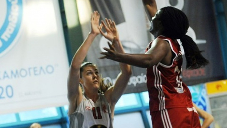 Μπάσκετ: Πέρασε και από τον Αθηναϊκό ο Ολυμπιακός