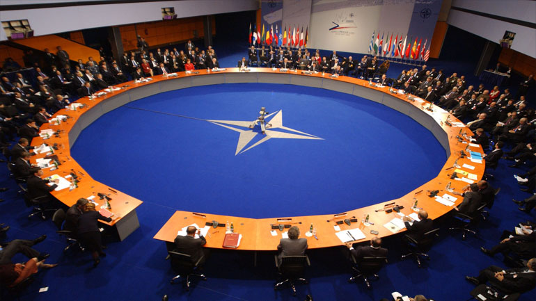 Το ΝΑΤΟ δηλώνει ότι θα σταθεί στο πλευρό της Γαλλίας