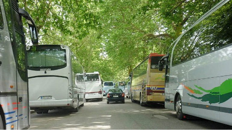 Καρδιοχτύπησαν οι οικογένειες 72 μαθητών από τη Ρόδο για το μακελειό στο Παρίσι