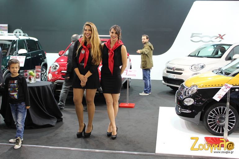 Τα.. κορίτσια στο περίπτερο της.... Fiat!!!
