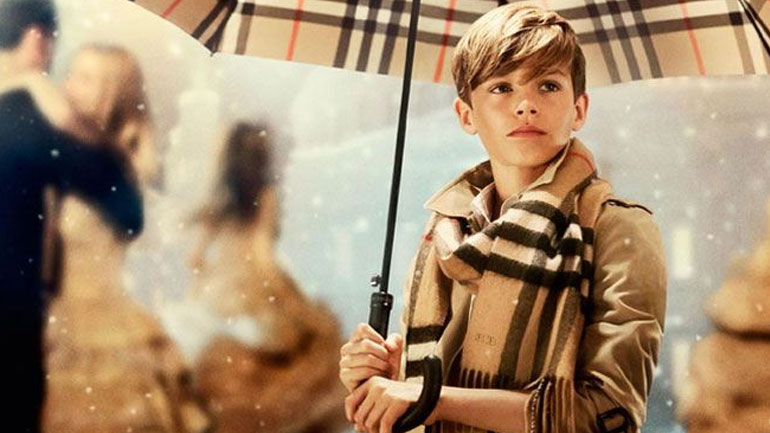 Από εδώ και πέρα… Σκέτο Burberry!