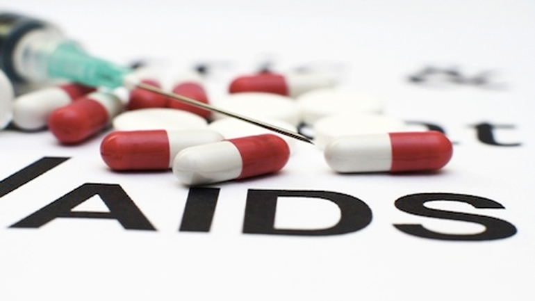 Φάρμακο κατά του αλκοολισμού «ξετρυπώνει» τον κρυμμένο στα κύτταρα ιό HIV του AIDS