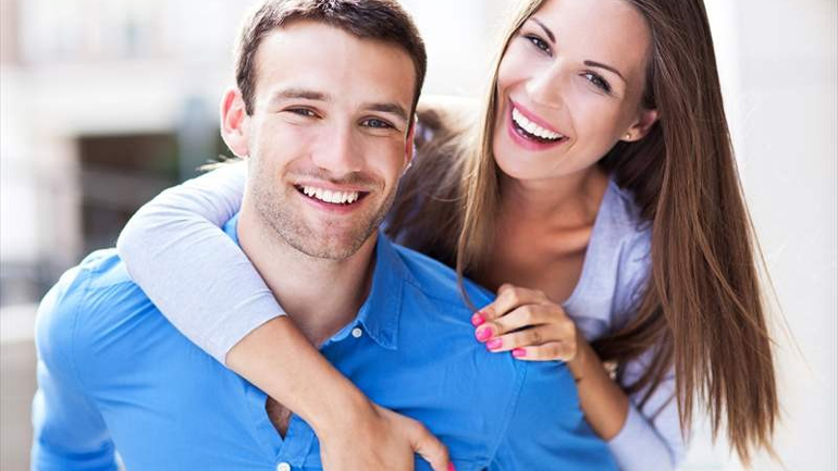 Πώς ένα χαμόγελο μπορεί να ανοίξει τον δρόμο για νέες σχέσεις