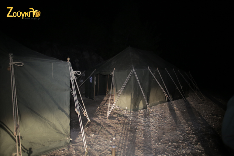 Σκηνές της Πολεμικής Αεροπορίας στα περίχωρα του Αθανίου έτοιμες να φιλοξενήσουν κατοίκους της περιοχής