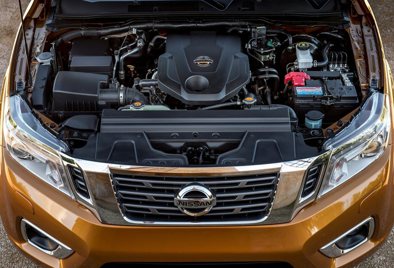 Το νέο Navara εφοδιάζεται με μηχανικό σύνολο 2.3 λίτρα με 160 και 190 ίππους (twin turbo - το μοναδικό στην κατηγορία του)