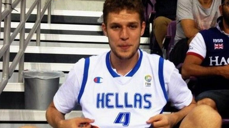 Μπάσκετ: Πολιτογραφείται Έλληνας ο Βεζένκοφ