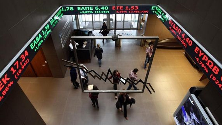 Σε κλοιό ισχυρών πιέσεων το Χρηματιστήριο Αθηνών