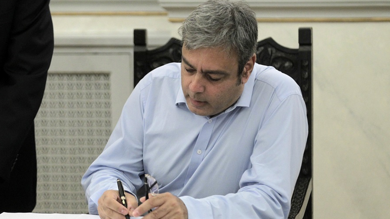 Ο Βερναρδάκης πήρε τη θέση του Σακελλαρίδη στη Βουλή