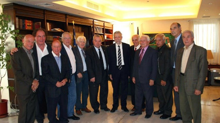 Συνάντηση Κοντονή με παλαίμαχους Ολυμπιακού και Παναθηναϊκού