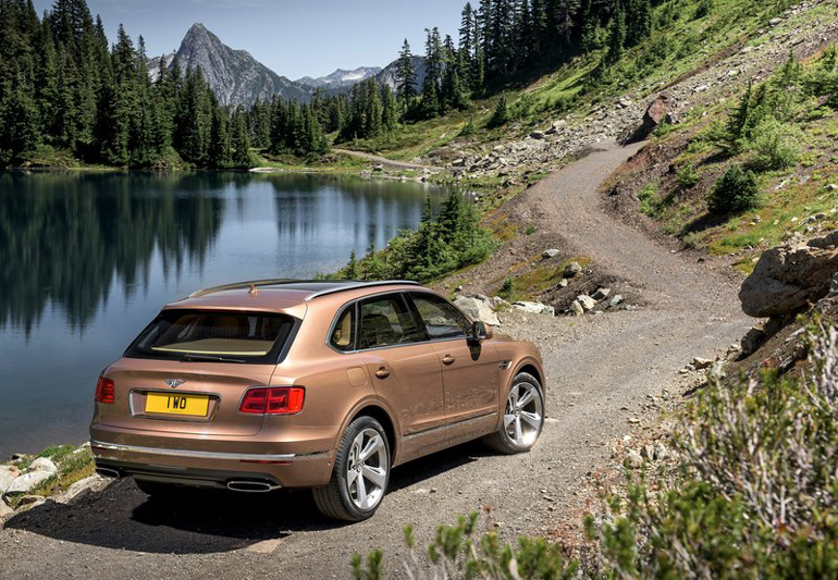 Το μήκος της Bentley Bentayga ξεπερνά τα 5 μέτρα...