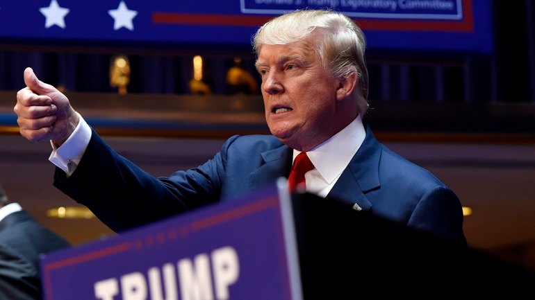 Υπέρ του βασανιστηρίου του εικονικού πνιγμού τάχθηκε ο Ντόναλντ Τραμπ