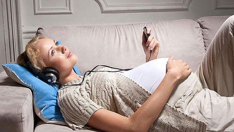 Είστε έγκυος; Ακούστε μουσική παρέα με το μωρό σας!