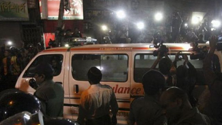 Μπανγκλαντές: Άγνωστοι άνοιξαν πυρ εναντίον οχήματος τηλεοπτικού δικτύου