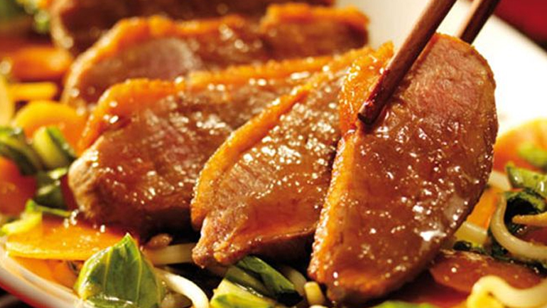 Πάπια με σος δαμάσκηνο