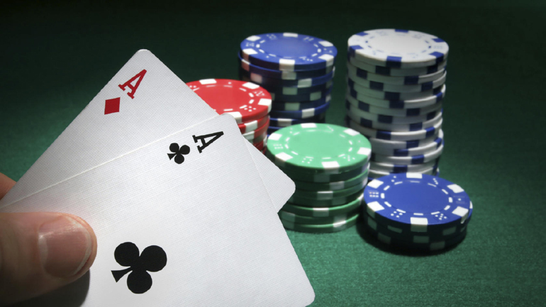 Ηράκλειο: 18 συλλήψεις σε καφενείο για τζόγο – Κατασχέθηκαν 11.945 ευρώ