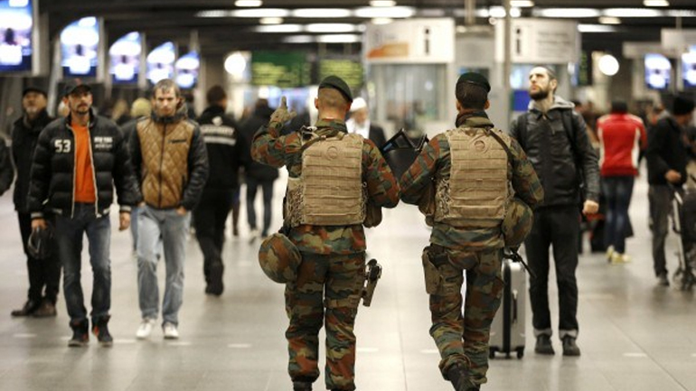 Βελγικός Τύπος: «Σε κατάσταση πολιορκίας οι Βρυξέλλες»