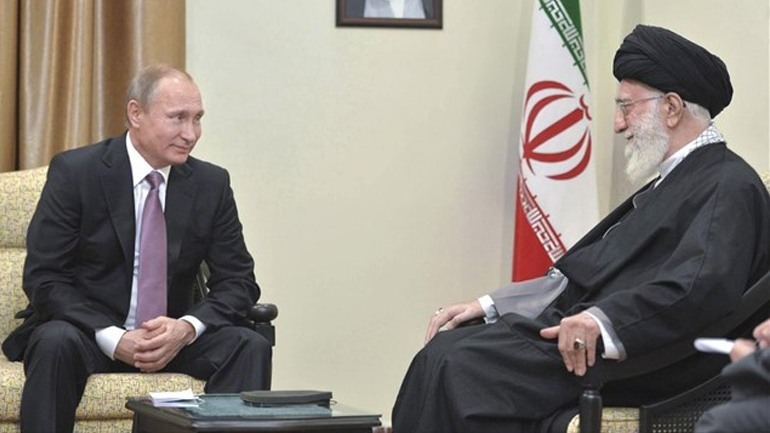 Πούτιν-Χαμενεΐ κατά «διεθνών δυνάμεων» που θέλουν να επιβάλουν τη βούλησή τους στη Συρία