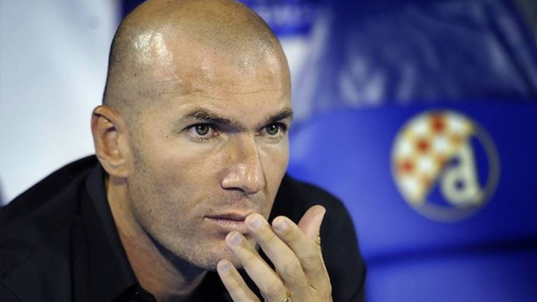 Διαψεύδει ο Ζιντάν ότι αναλαμβάνει τη Ρεάλ