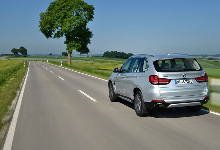 Με ένα τέτοιο αυτοκίνητο όχι μόνο καλύπτεις πολλά χιλιόμετρα αλλά το κάνεις και με άνεση...