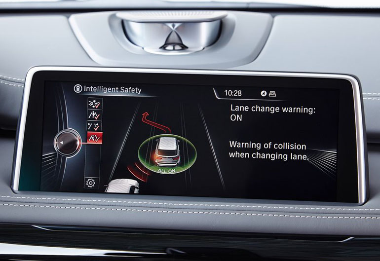 Πολλά συστήματα ελέγχουν κάθε στιγμή για την ασφάλεια των επιβατών...