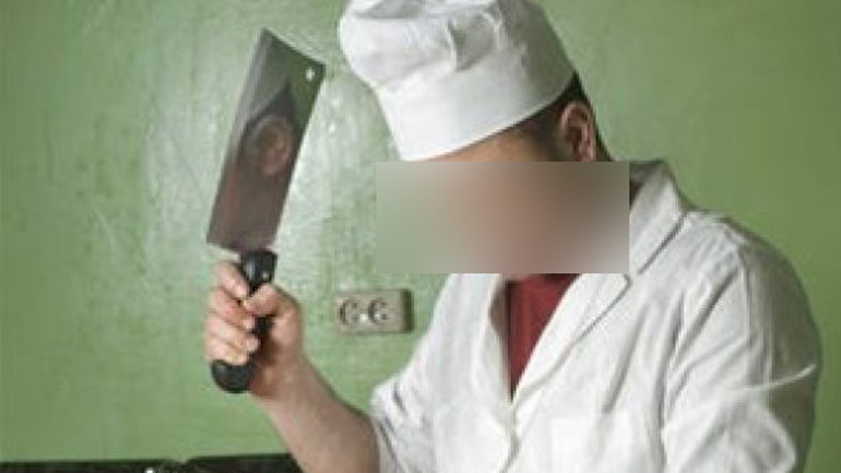 Απείλησε με μπαλτά υπάλληλο της Επιθεώρησης Εργασίας Απείλησε με μπαλτά υπάλληλο της Επιθεώρησης Εργασίας