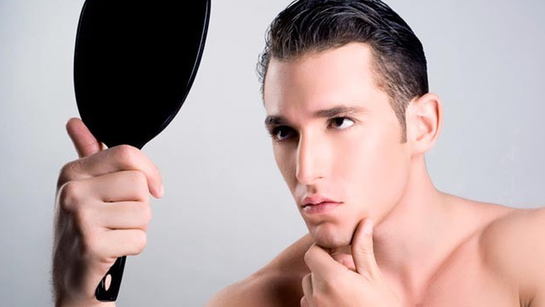 Οι άνδρες έχουν υψηλότερα επίπεδα ναρκισσισμού από τις γυναίκες