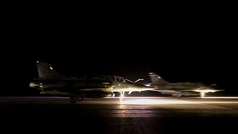 Αεροσκάφη απογειώθηκαν από το «Charles de Gaulle» και βομβάρδισαν στόχους στη Συρία