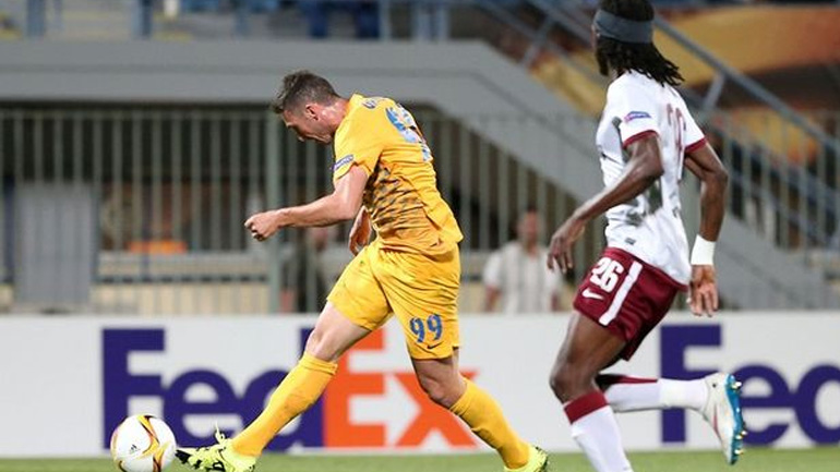 «Πέταξε» για Πράγα ο Αστέρας