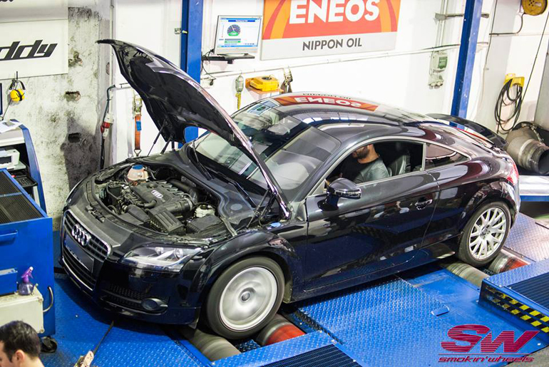 Το Audi TT τα... δίνει όλα!