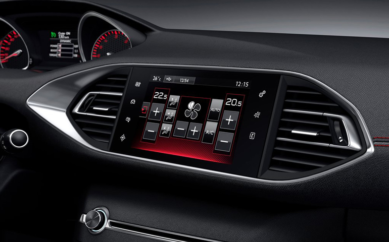 Όλες οι λειτουργίες ελέγχονται από την οθόνη αφής του συστήματος πολυμέσων