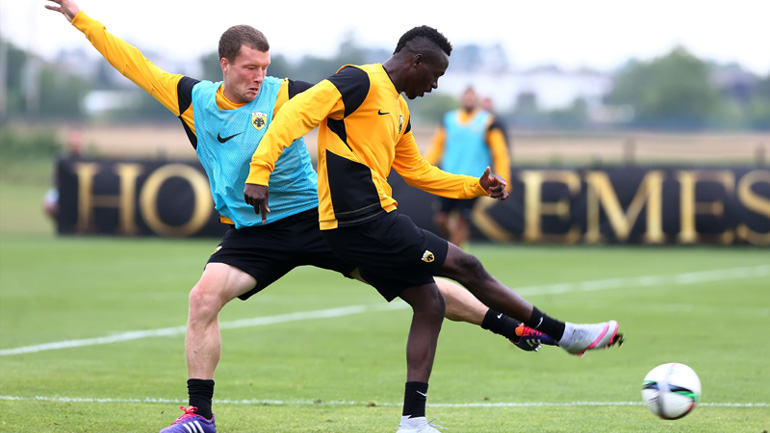 ΑΕΚ: Ενδιαφέρον για Γιόχανσον και Κρισάντους