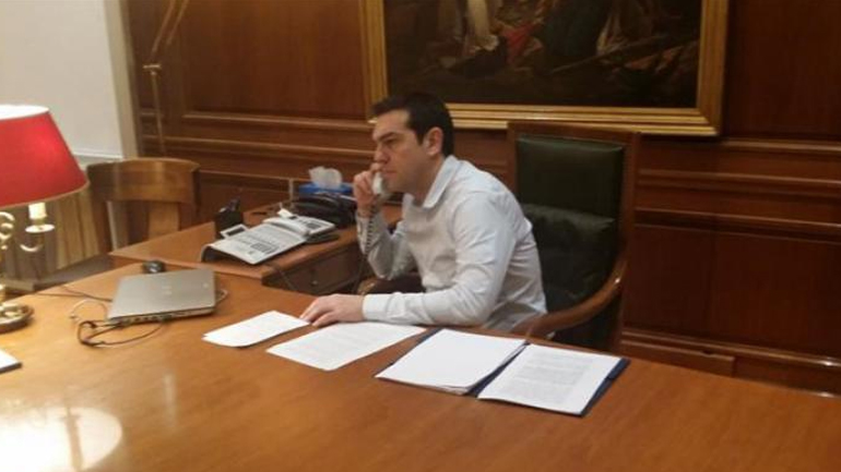 Πήραν «φωτιά» τα τηλέφωνα – Κλειδώνει για αύριο η σύσκεψη πολιτικών αρχηγών Πήραν «φωτιά» τα τηλέφωνα – Κλειδώνει για αύριο η σύσκεψη πολιτικών αρχηγών