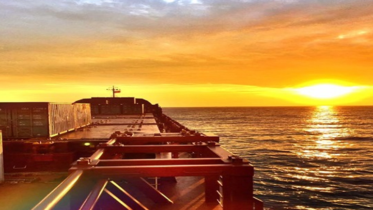 Τα capital controls μείωσαν στο μισό το ναυτιλιακό συνάλλαγμα