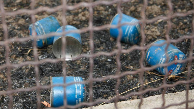 Εμπρηστική επίθεση στα γραφεία του ΣΥΡΙΖΑ στην Καλαμαριά Θεσσαλονίκης