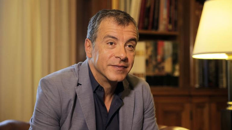 Με επιφυλακτικότητα στο συμβούλιο των πολιτικών αρχηγών ο Θεοδωράκης