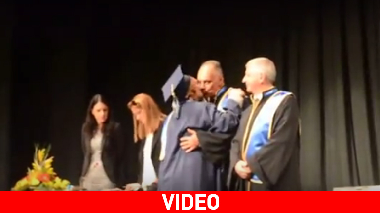 Κεφαλονιά: 68χρονη πήρε το πτυχίο της δίνοντας μαθήματα ζωής