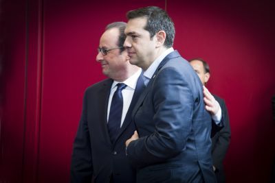 Ο φακός έπιασε συχνά τετ-α-τετ Τσίπρα με Ολάντ