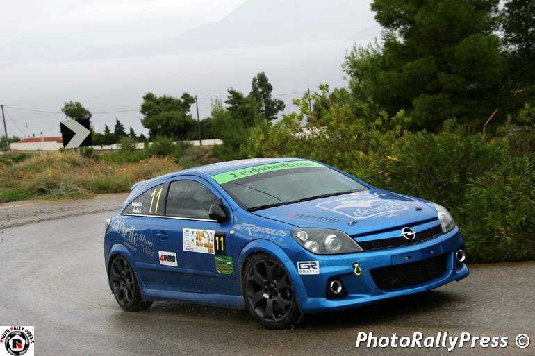 Οι Σταφυλοπάτης και Τσιούκας οδήγησαν το μπλε Opel Astra στην 12η θέση της γενικής! 