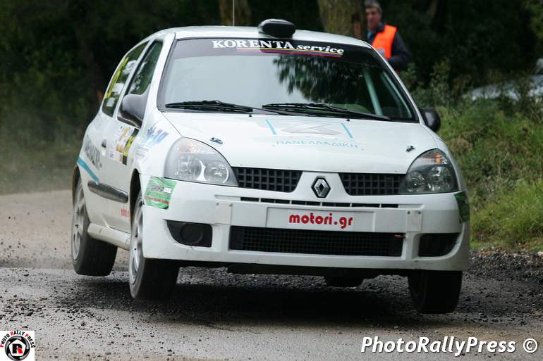 Οι Χατζηκωνσταντίνου - Ματαλιωτάκης με Renault Clio Ragniotti...