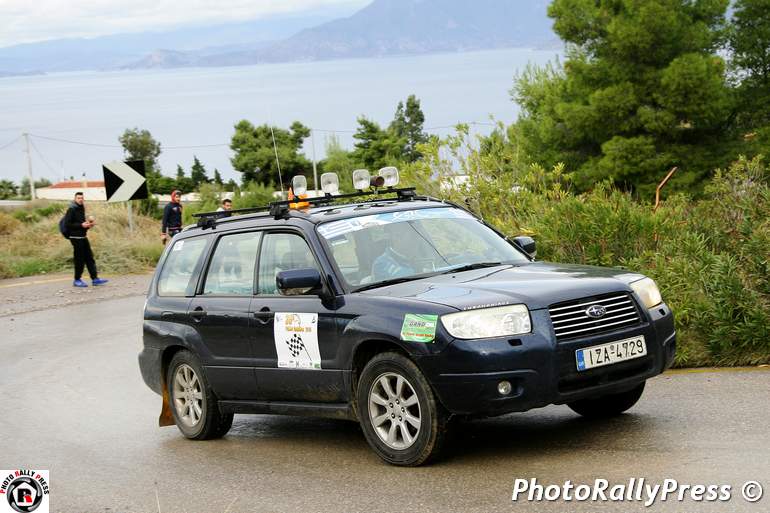 Πάντα κοντά στους αγώνες ο Τάσος Λούπος φυσικά με το αγαπημένο του Subaru Forester... 