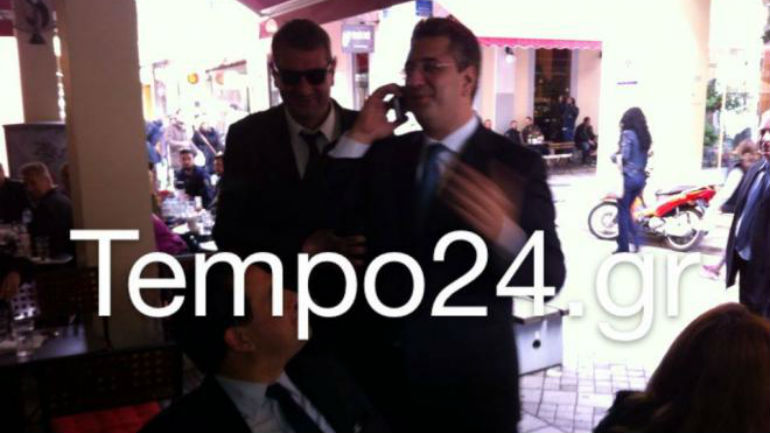 Όταν ο Άδωνις «τράκαρε» τον Απόστολο