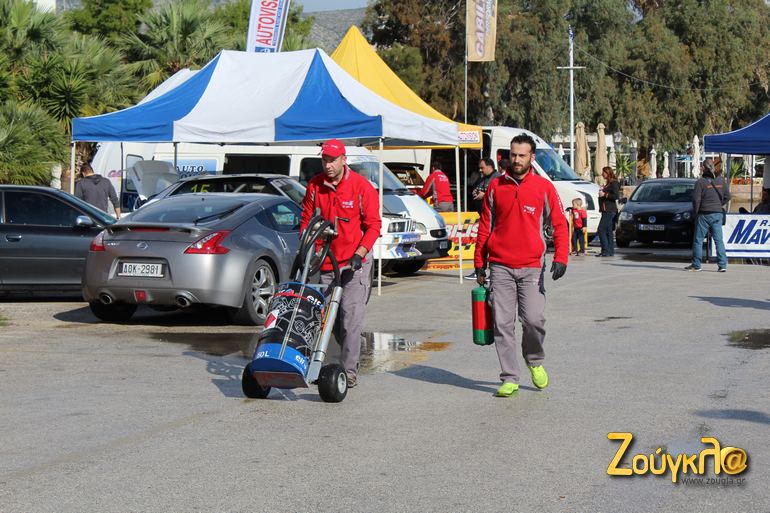 Εδώ η καλή βενζίνη!!!!