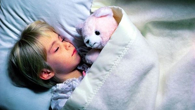 Μεγαλύτερος ο κίνδυνος παχυσαρκίας για τα παιδιά που κοιμούνται λίγες ώρες