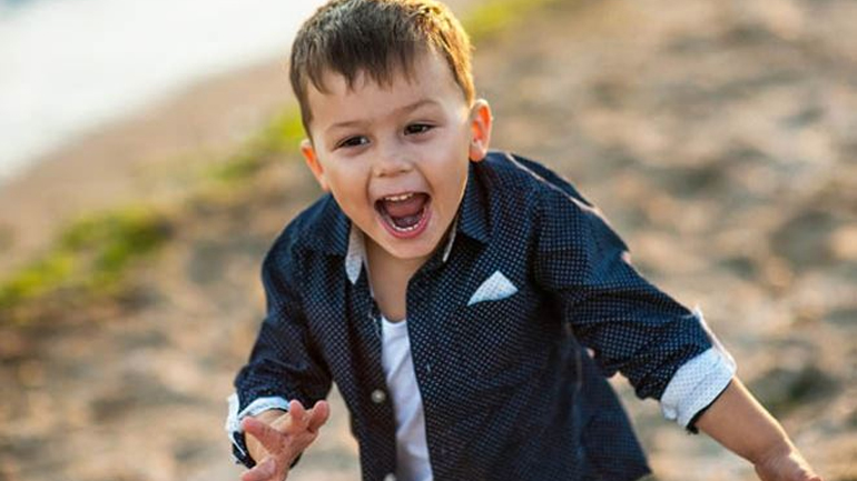 Τι να κάνω αν το παιδί μου χτυπήσει το δόντι του;