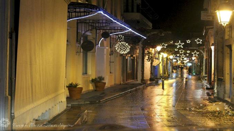 Λήμνος: Σε χριστουγεννιάτικους ρυθμούς η αγορά της Μύρινας