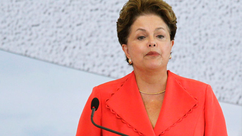 Η Κάτω Βουλή της Βραζιλίας κινεί διαδικασίες μομφής κατά της προέδρου Ρούσεφ