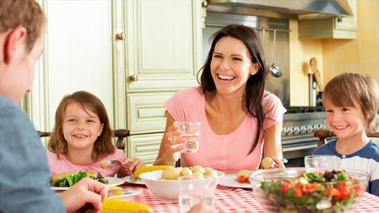 Το σπιτικό φαγητό «ανεβάζει» τις σχολικές επιδόσεις